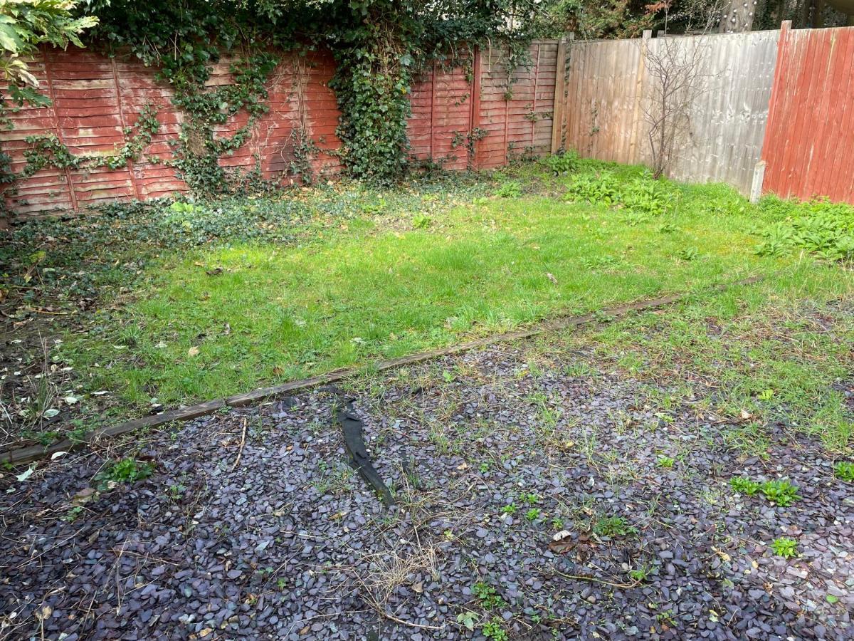 Super Convenient For Central London - Large 2 Double Bed Apartment 30 Seconds Walk To Platform Train Station And 19 Mins To London Waterloo Esterno foto